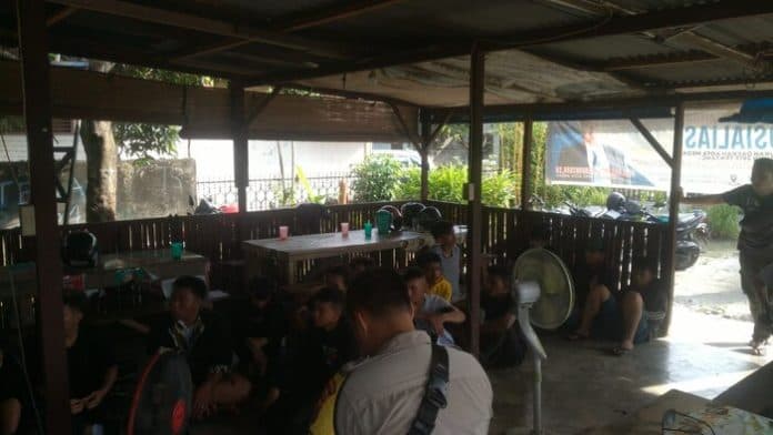 tawuran_pakai_benda_tajam_42_pelajar_di_medan_diperiksa_polisi