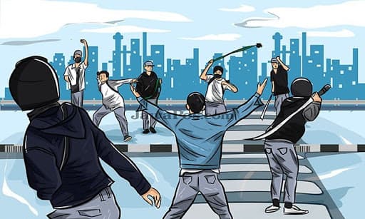 tawuran_warga_antar_gang_di_belawan_pecah_samurai_diseret_di_jalan_raya