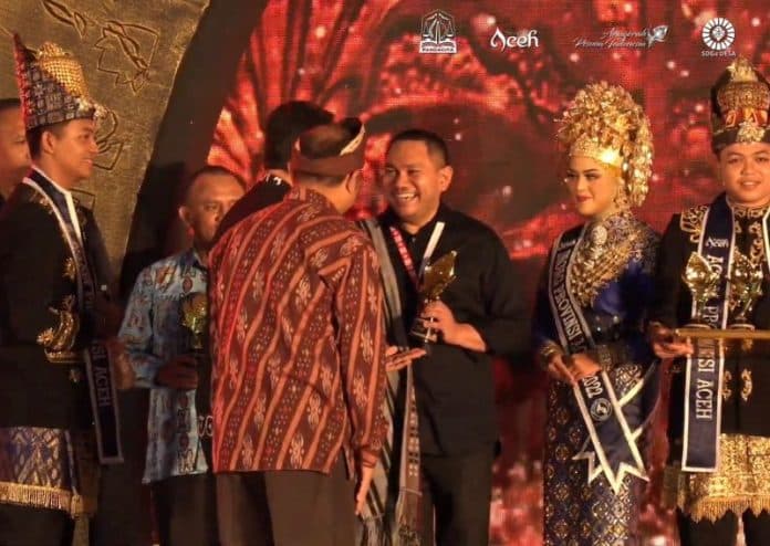 teh_daun_gambir_pakpak_bharat_raih_juara_iii_api_award_2022