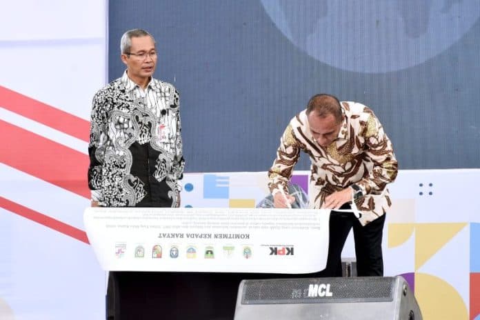teken_komitmen_anti_korupsi_gubernur_edy_minta_kpk_sering_awasi_pemprov_sumut