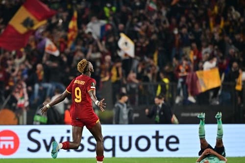 tekuk_leicester_city_1_0_as_roma_tembus_final_liga_conference_europa