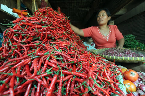 telur_ayam_bawang_merah_dan_cabai_mahal_di_siantar_pembeli_mengeluh