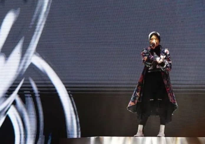 tembang_nike_ardilla_berkumandang_di_festival_musik_synchronize_2024