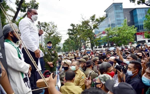 temui_massa_gnpf_gubsu_saya_juga_masih_cari_draf_uu_cipta_kerja