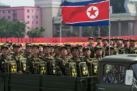 tentara_korut_tak_punya_kaos_kaki_warga_diminta_nyumbang