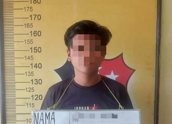 tenteng_senjata_tajam_saat_tawuran_pelajar_medan_labuhan_ditangkap
