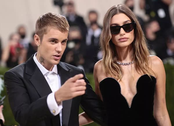 tepis_isu_cerai_justin_bieber_tampil_mesra_bersama_istri