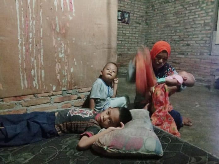 terbaring_lemah_anak_di_sergai_ini_butuh_uluran_tangan_dermawan
