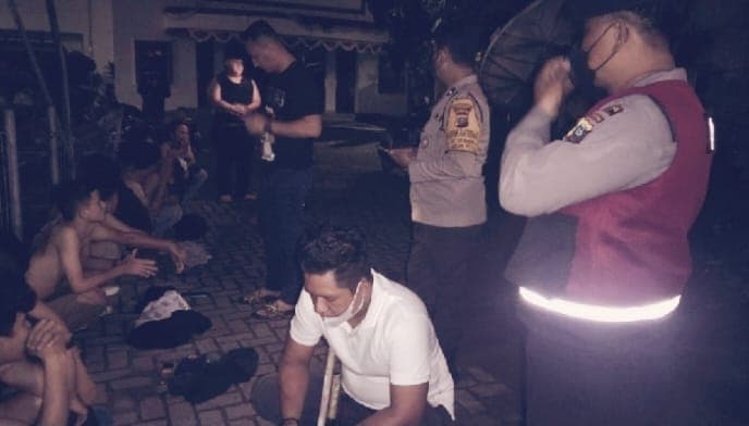 terciduk_hendak_tawuran_ketua_geng_motor_nkb_bersama_belasan_pemuda_diamankan
