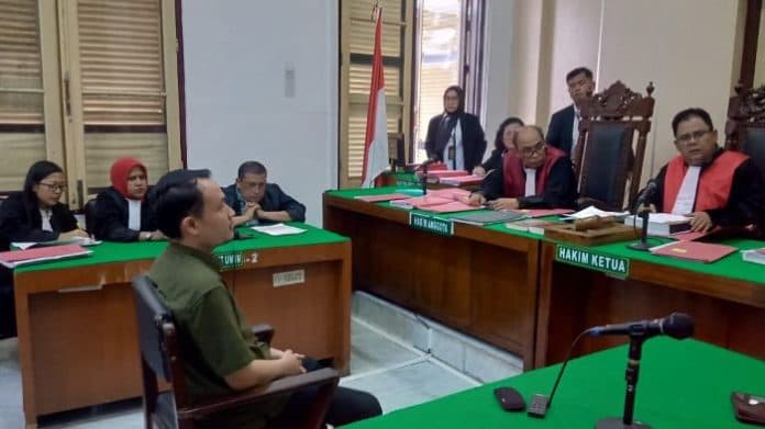 terdakwa_kasus_dugaan_pemalsuan_surat_pt_johan_sentosa_dituntut_35_tahun_penjara