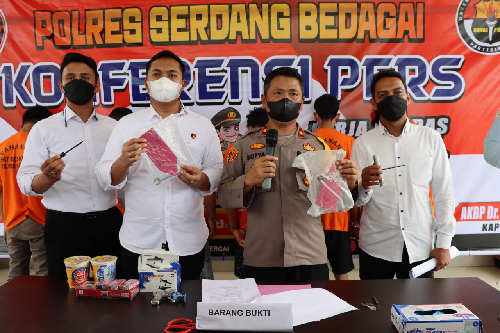 terekam_cctv_polres_sergai_ringkus_6_pelaku_komplotan_pencuri