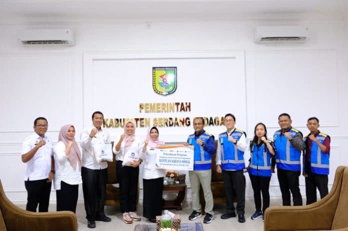 terima_bantuan_tjslp_pemkab_sergai_bagikan_ke_masyarakat