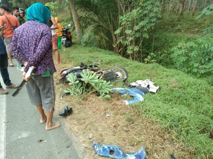 terjadi_2_kasus_laka_di_jalinsum_batu_bara_2_tewas_1_luka_luka