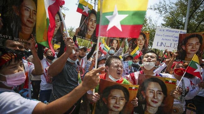 terjerat_pelanggaran_imigrasi_junta_myanmar_dakwa_mantan_duta_besar_inggris
