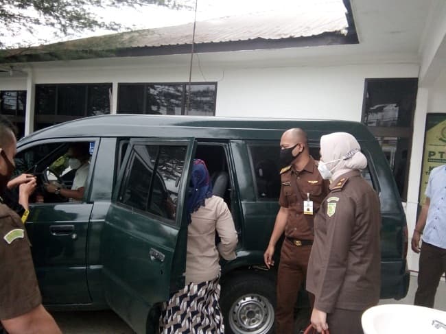 terjerat_proyek_fiktif_jaksa_tahan_pptk_pengadaan_buku_disdik_tebing_tinggi