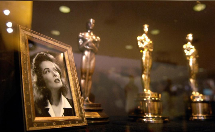 terjual_108000_cincin_tunangan_howard_hughes_untuk_katherine_hepburn