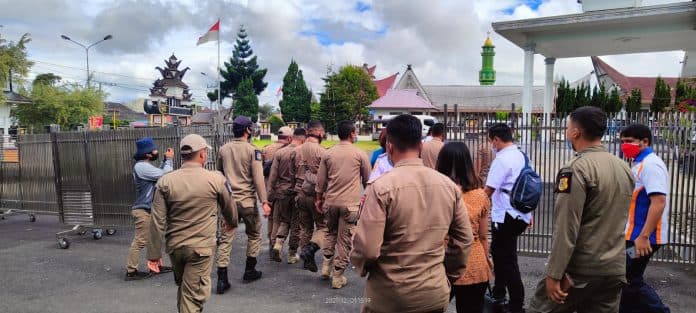 terkait_pencopotan_sekda_bupati_dairi_enggan_berkomentar