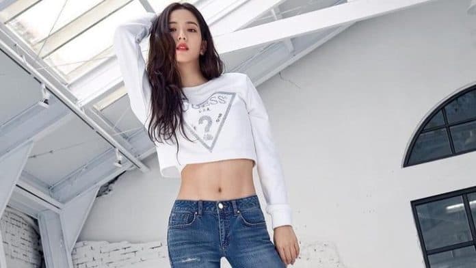 terpaut_hati_jisoo_blackpink_dikabarkan_pacaran_dengan_pemain_bola