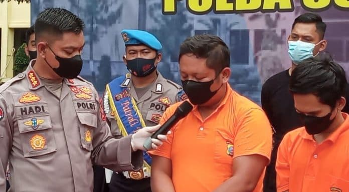 tersangka_pelempar_batu_kecewa_pemilik_bus_tak_kembalikan_uang