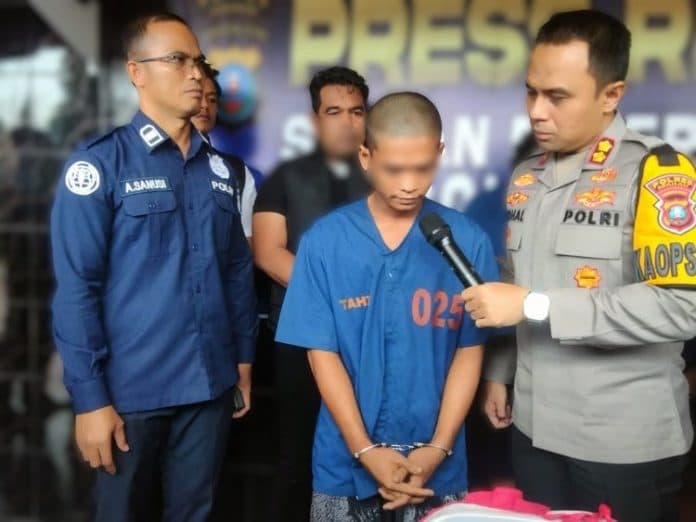 tersinggung_disebut_anak_haram_motif_pekerja_warung_bunuh_sopir_bus