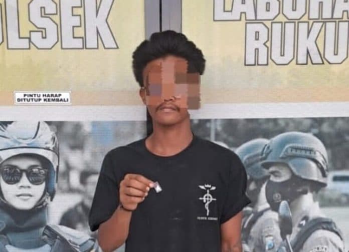 tertangkap_tangan_bawa_sabu_warga_asahan_diringkus_polsek_labuhan_ruku