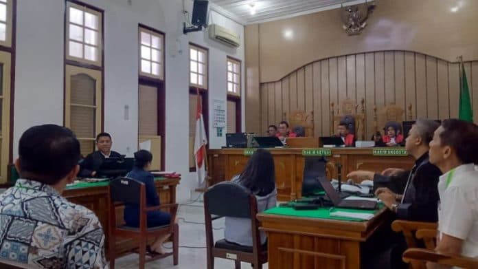 terungkap_saksi_korban_hok_kim_hadir_dan_teken_pengajuan_kredit_bank_mestika_tahun_2019