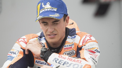 tiga_kali_jatuh_di_sirkuit_mandalika_diplopia_marc_marquez_kambuh