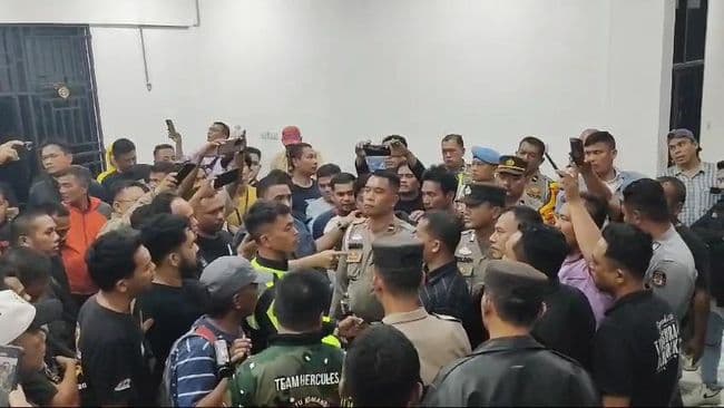 tiga_komisioner_kpu_labura_sempat_disandera_pendukung_paslon_bupati_bentuk_intimidasi