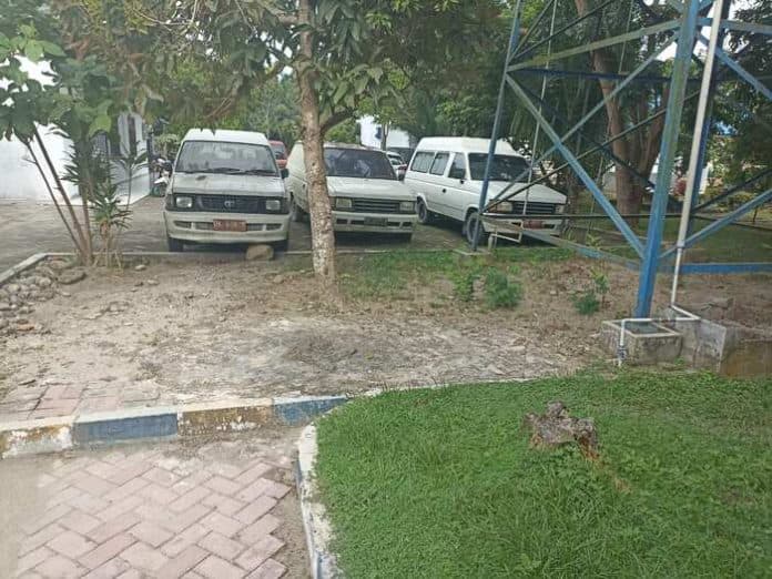 tiga_mobil_ambulans_dinkes_deli_serdang_mangkrak_agak_seram
