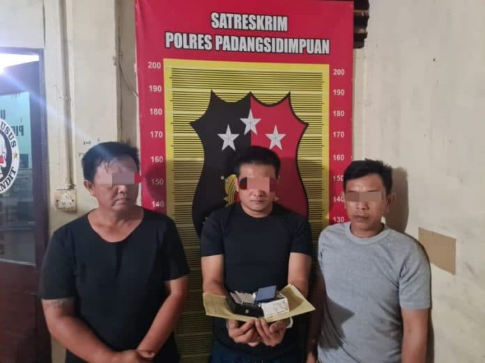 tiga_pelaku_pencurian_di_rs_metta_medika_padangsidimpuan_ditangkap