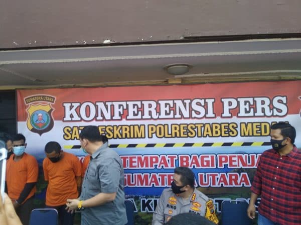 tiga_pencuri_dan_satu_tersangka_penggelapan_pt_kantor_pos_medan_ditangkap