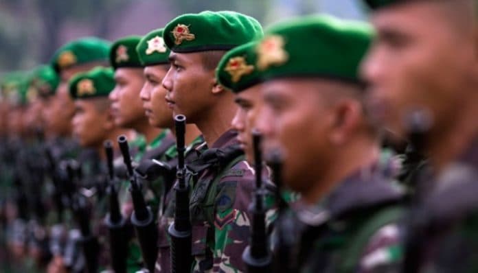 tiga_penerima_bintang_yudha_dharma_di_hut_tni_ke_78