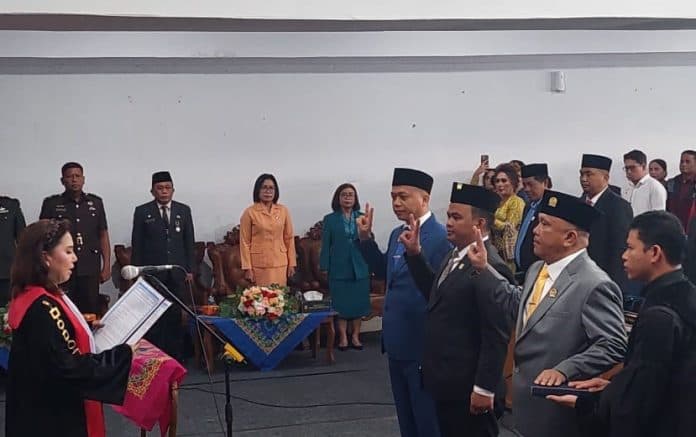 tiga_pimpinan_dprd_dairi_yang_lama_kembali_memimpin