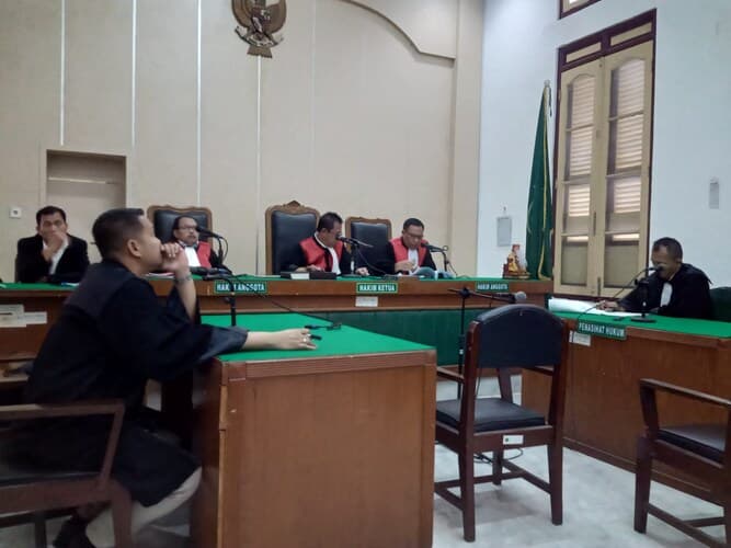 tiga_terdakwa_kasus_korupsi_smkn_2_padang_sidempuan_divonis_hukuman_berbeda_dan_wajib_bayar_denda
