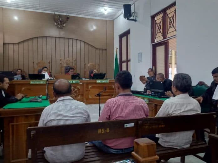 tiga_terdakwa_kasus_proyek_galvanis_siantar_dan_jpu_kompak_pikir_pikir