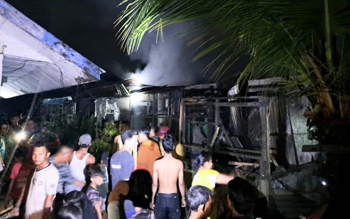 tiga_unit_rumah_dinas_sd_di_tanjung_tiram_hangus_terbakar