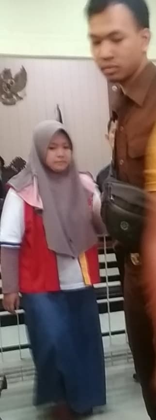 tilap_uang_nasabah_rp500_juta_pegawai_bank_divonis_5_tahun_penjara