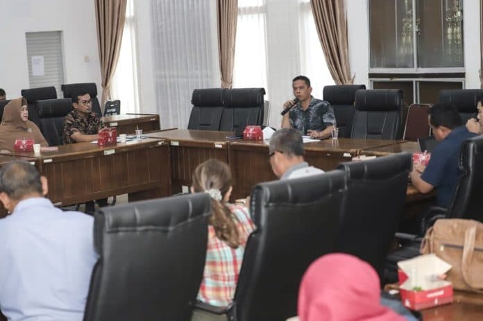 tim_desk_pilkada_siantar_rakor_bahas_monitoring_tps_sehari_sebelum_pencoblosan