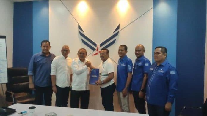 tim_edy_rahmayadi_ambil_formulir_balon_gubernur_di_demokrat_sumut