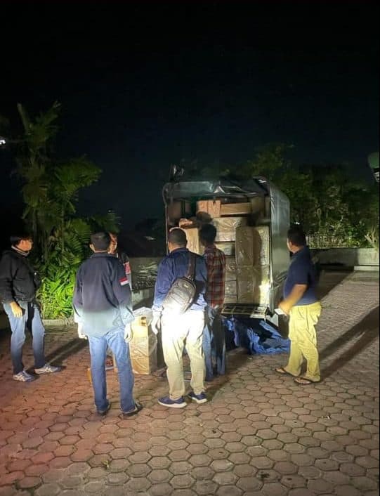 tim_gabungan_bc_siantar_tangkap_790000_batang_rokok_ilegal_di_parapat
