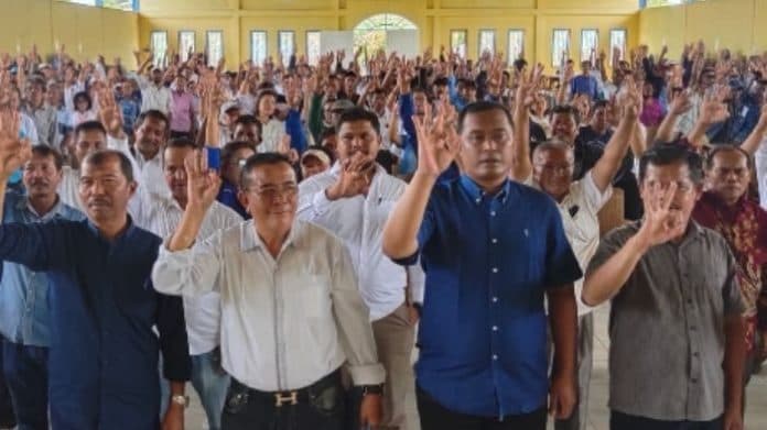 tim_pemenangan_paslon_effendi_napitupulu_audi_murphy_sitorus_di_laguboti_dikukuhkan