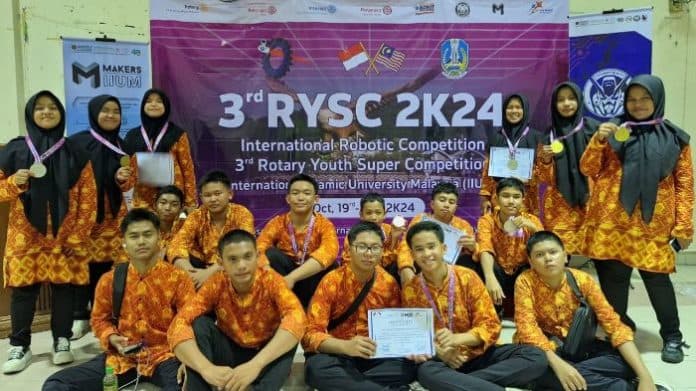 tim_robotik_darul_mursyid_ukir_prestasi_di_malaysia