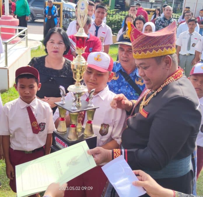 tim_thimoty_immanuel_damanik_juarai_turnamen_mini_soccer_tingkat_sd_di_hardiknas_2023_dairi