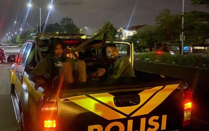 tim_urc_polrestabes_medan_tangkap_2_pencuri_besi_di_kapten_sumarsono