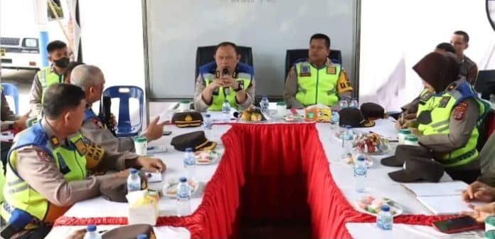 tim_wasops_dari_itwasda_polda_sumut_sambangi_pos_pelayanan_simpang_beo_tebing_tinggi