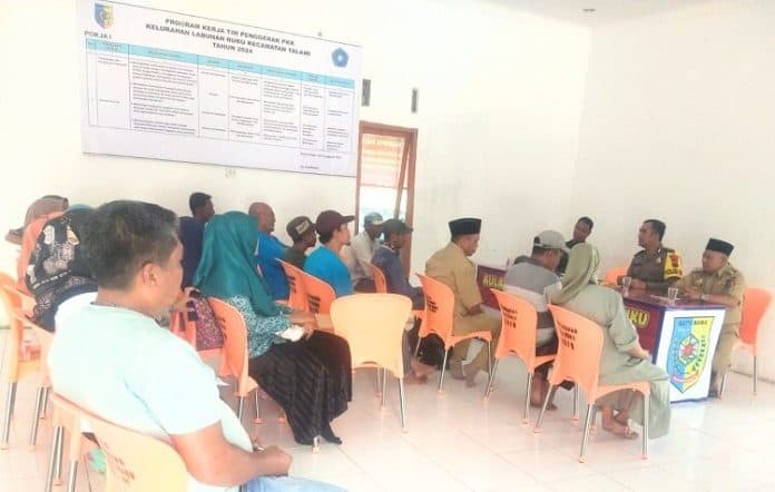 timbulkan_bau_busuk_di_labuhan_ruku_pemilik_usaha_jualan_sotong_berjanji_pindah