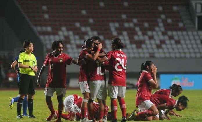 timnas_putri_indonesia_taklukkan_singapura_2_1_di_laga_fifa