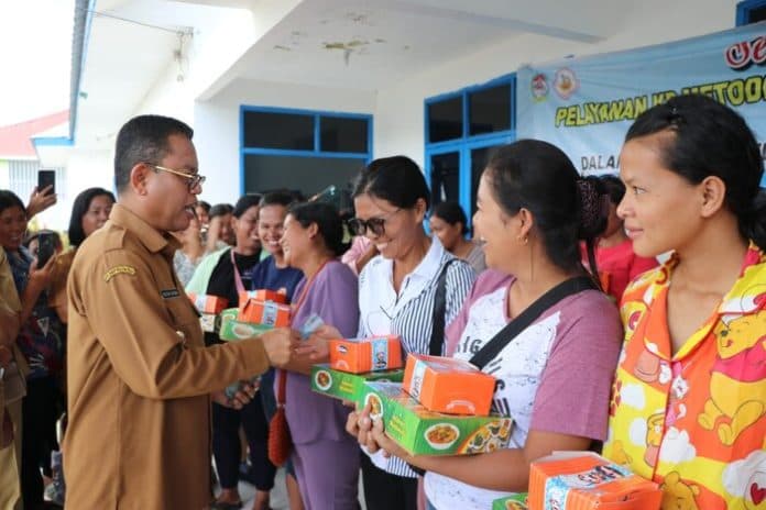 tingkatkan_kualitas_keluarga_33_ibu_ikuti_kb_di_silaen_toba