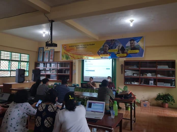 tingkatkan_mutu_dan_kompetensi_guru_sma_teladan_siantar_gelar_iht