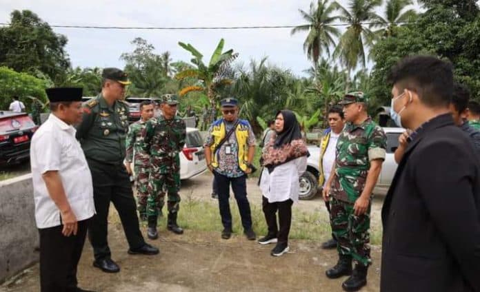 tinjau_titik_lokasi_banjir_pemkot_tanjungbalai_akan_keruk_pendangkalan_sungai